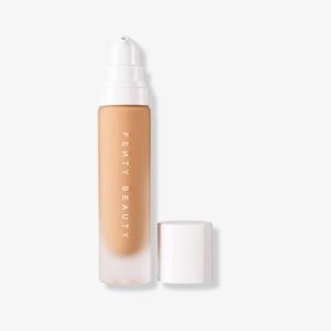Fenty Beauty Pro Filt’r Soft Matte Longwear Foundation #230.